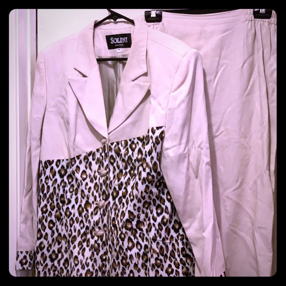 Ladies skirt suit